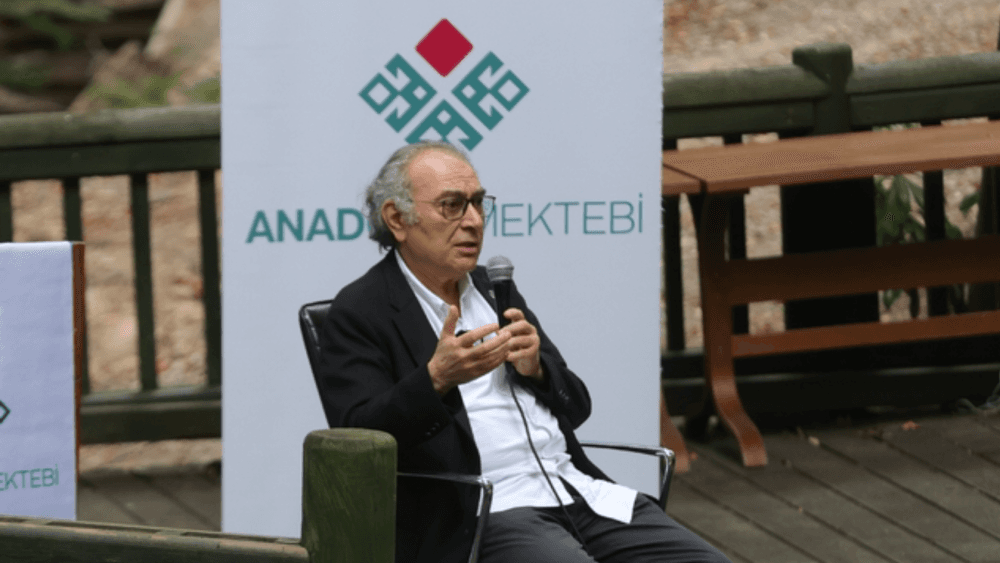 Prof. Dr. Nevzat Tarhan: “Ailede bir tufan var, aileyi kurtaracak gemiyi inşa etmeliyiz”